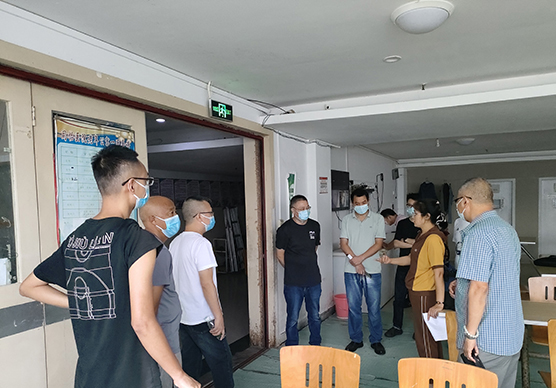 重港萬州公司副總經(jīng)理王健到忠縣分公司檢查指導工作3.jpg